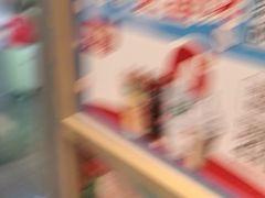 -麦当劳(上海虹桥站30B检票口楼上)