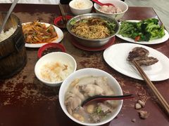 -雷祖芳老妈蹄花店