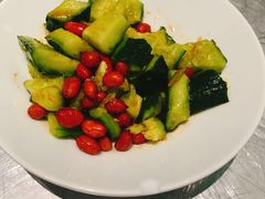刀拍青瓜-姚姚酸菜鱼·金戈戈香港豉油鸡(喜荟城联名店)