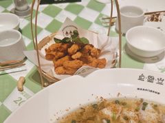 -渔语鱼酸菜鱼新川菜(来福士店)