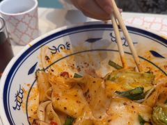 -阿瓦山寨·湘菜现炒·剁椒鱼头王(咸阳总店)
