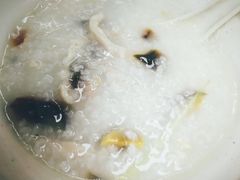 皮蛋瘦肉粥-咬不得高祖生煎·简餐(高银街店)