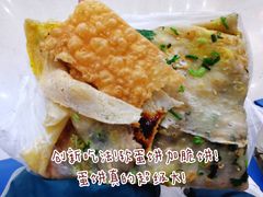 -正宗杂粮煎饼香软鸡蛋饼