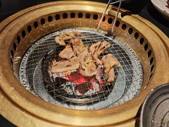 -山川小町·极番烧肉(新地假日广场店)