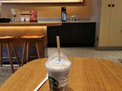 大堂-星巴克(天津有巢公馆店)