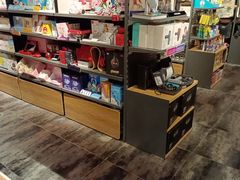 -酷乐潮玩(荟聚中心店)