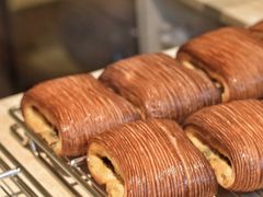-VERIE BAKEHOUSE