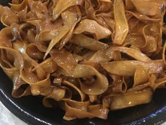 石锅杏鲍菇-华兴餐厅·招牌生鱼片(桃园路店)