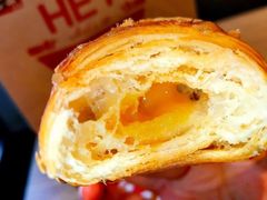 咸蛋黄流心可颂-肯德基(传媒广场店)