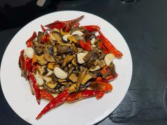 见手青又嫩又鲜-南蛮子(进贤路店)