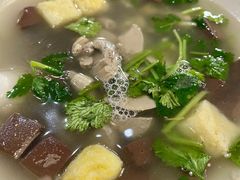 鸭血粉丝-百年尹氏汤包(湖南路狮子桥店)