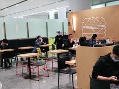 大堂-麦当劳(北京大兴机场二层国内到达(安检外)店)