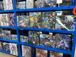 -逝水玩具折扣店