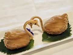 鲍鱼天鹅酥-白天鹅宾馆-宏图府餐厅