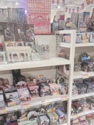 -嗨本可潮玩仓(大兴大悦春风里店)