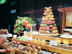 -雍容荟帝王蟹活龙虾展台自助(IFS黑金店)