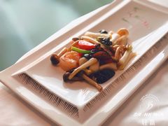 葱爆鲜虾球-广州塔晖粤轩中餐厅