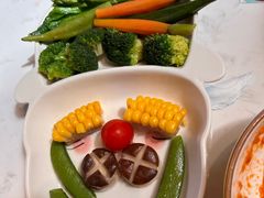 -水桶王国主题餐厅·聚会·生日派对·亲子活动·家庭套餐(亚龙湾希尔顿店)