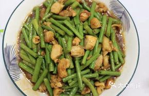 Stir-Fried Pork with Tamarind Beans