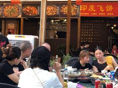 -去吃小龙虾·江湖菜·烧烤(南滨路店)