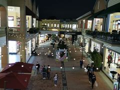 -王府井奥莱临潼小镇(临潼店)