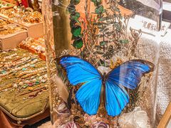 -新百广场(地铁站)