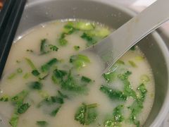 -洪氏嗨捞·广东猪肚鸡·椰子鸡火锅(西咸万象城店)