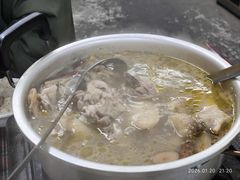 -大富蚝乌东哥饭店·石锅鱼杂·柠檬鸭(革新路店)