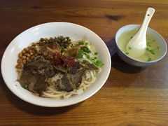 -牛八宝桂林米粉(八里庄店)