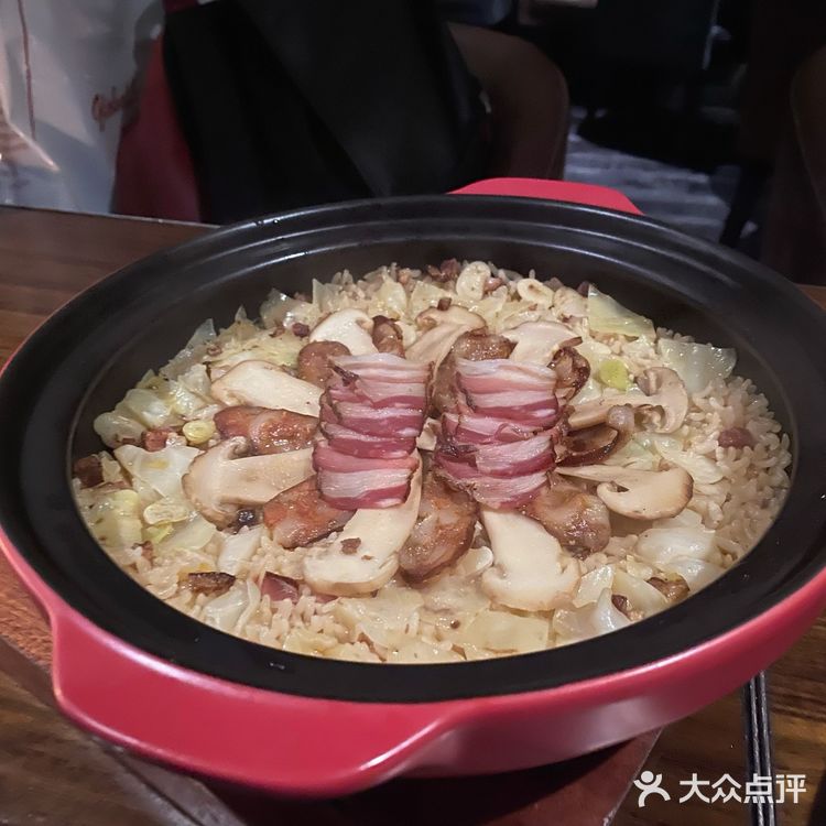 随堂里是属于一个月可以来一次的餐厅