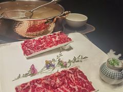 -左庭右院鲜牛肉火锅黑金店(陆家嘴中心店)