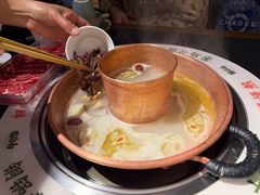 -菌自由丨野生菌火锅特色庭院餐厅(丽江古城店)