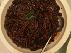 -东方明珠老上海8号餐厅(东方明珠广播电视塔店)