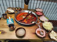 -老街·稳拈老火锅(海椒市店)