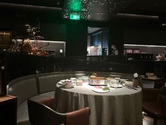 -左庭右院鲜牛肉火锅黑金店(陆家嘴中心店)