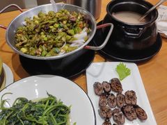 -莲餐厅·湖北菜·潜江小龙虾店(愚园路店)