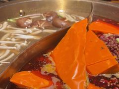 -小天鹅火锅·一线江景洪鼎旗舰店(洪崖洞店)