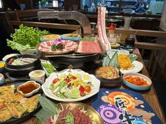 -明洞阿姨·韩式酱蟹烤肉·创意料理(三元桥店)