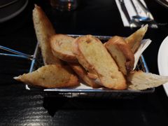 餐前面包-C&R西班牙餐厅