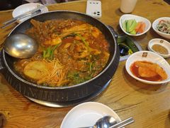 土豆排骨火锅-喇喇排骨火锅·传统韩式脊骨汤(望京西园总店)