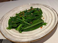 松子炒山苏叶-若蘭慈·无国界素食料理(欢乐海岸店)