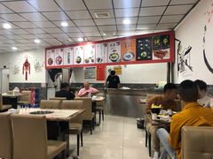 大堂-多多大红焖羊肉馆
