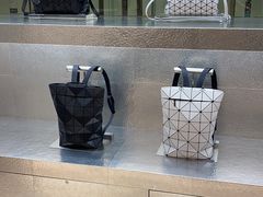 -三宅一生 (阪急梅田本店)