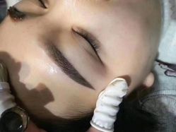 -U mi Nail美甲工作室