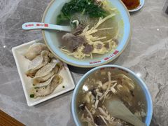 -小姜锅贴(凤凰街店)