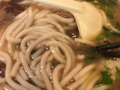 -鑫花溪牛肉米粉(东环大润发店)
