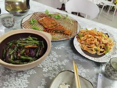 -天天向上素食餐厅(五台山店)