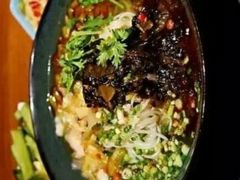 -八月美食小馆(银泰城总店)