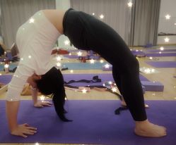 -亚太瑜伽普拉提学院