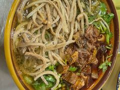 -花溪牛肉粉(八鸽岩店)